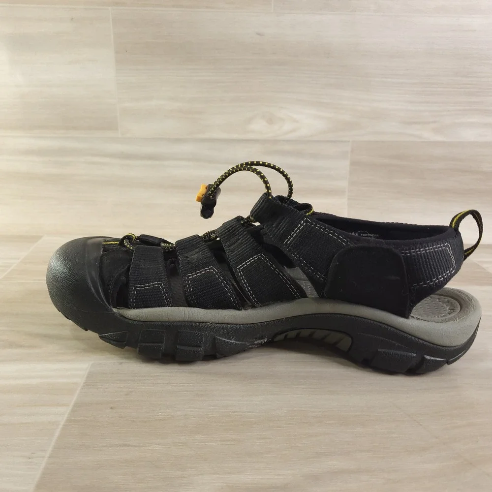 KEEN Newport H2 Sandals Mens Size 9 Black Hiking Water Shoes 1001907